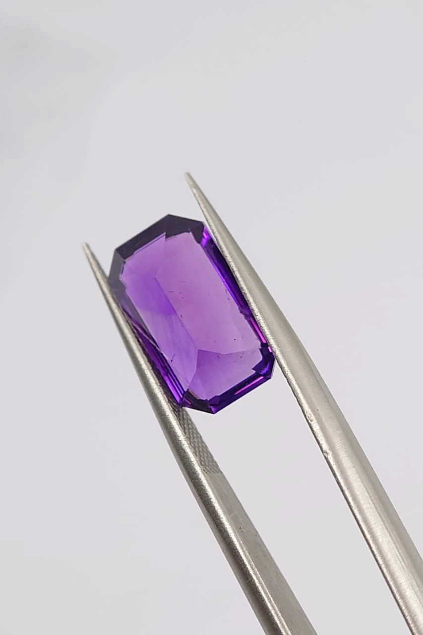 4.34ct Natural Amethyst Emerald Cut loose Gemstone From Nigeria — view 1